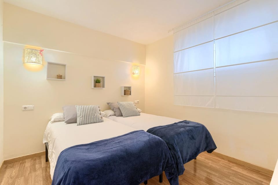 Coast & Beach View Parking Apartment in Bakio