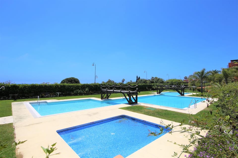 Garden, Area and facilities, Swimming pool, Swimming pool