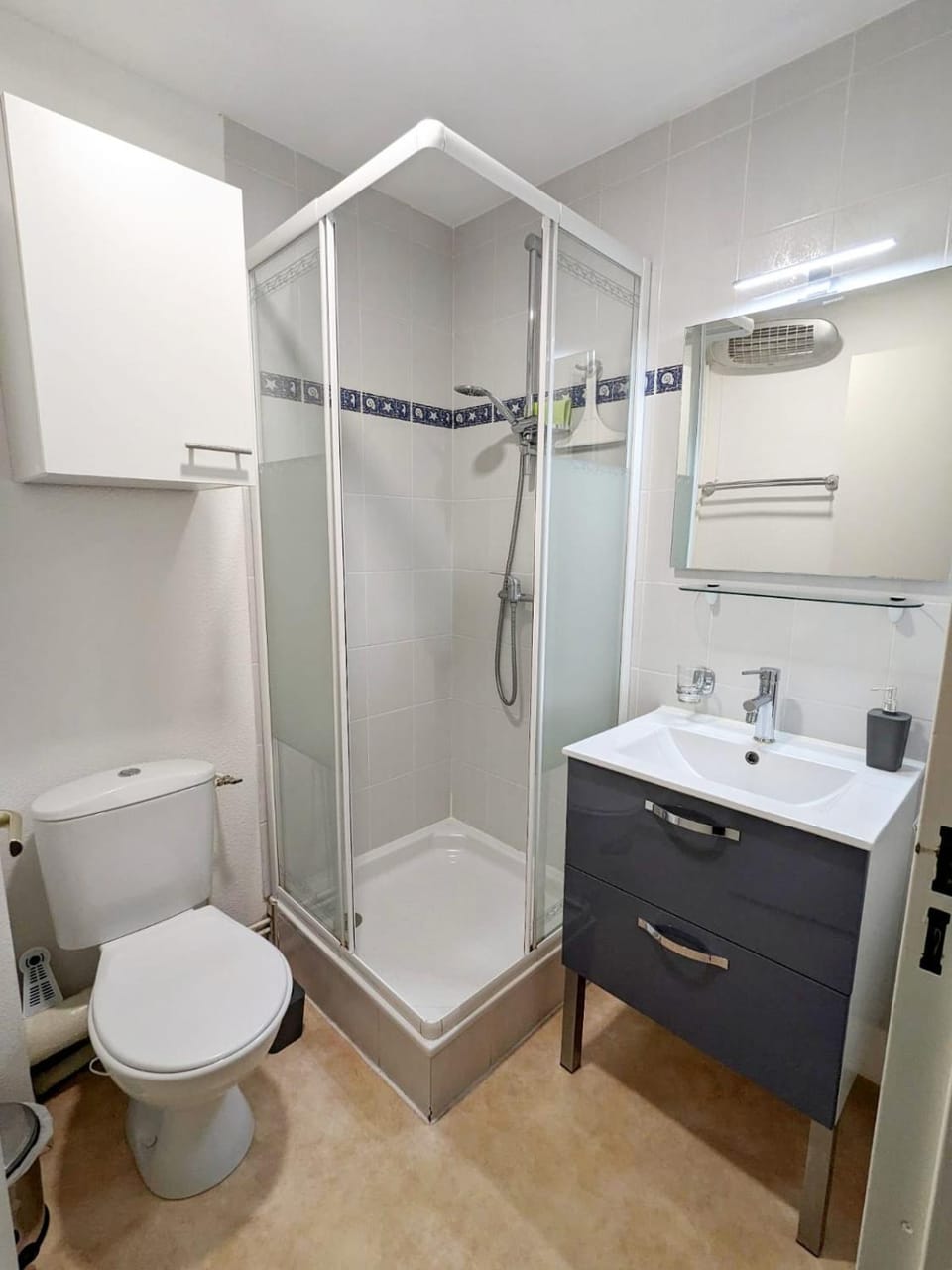 Shower, Toilet, Bathroom