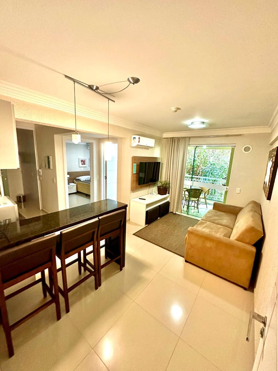 Communal lounge/ TV room, TV and multimedia, Dining area