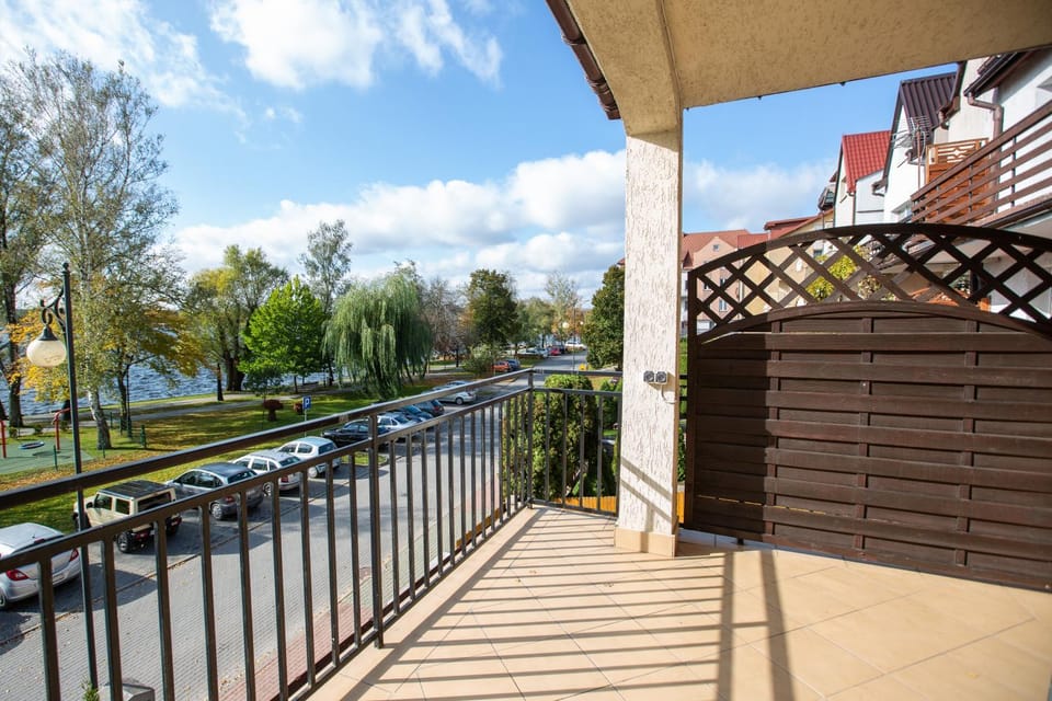 Balcony/Terrace, Lake view, Quiet street view