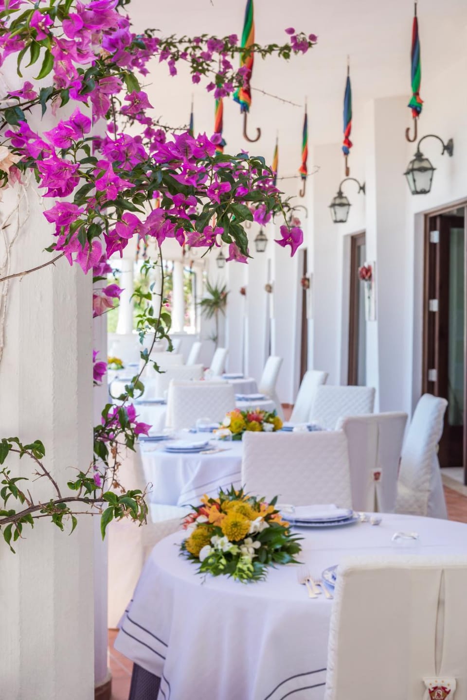 Restaurant/places to eat, Balcony/Terrace, Dining area
