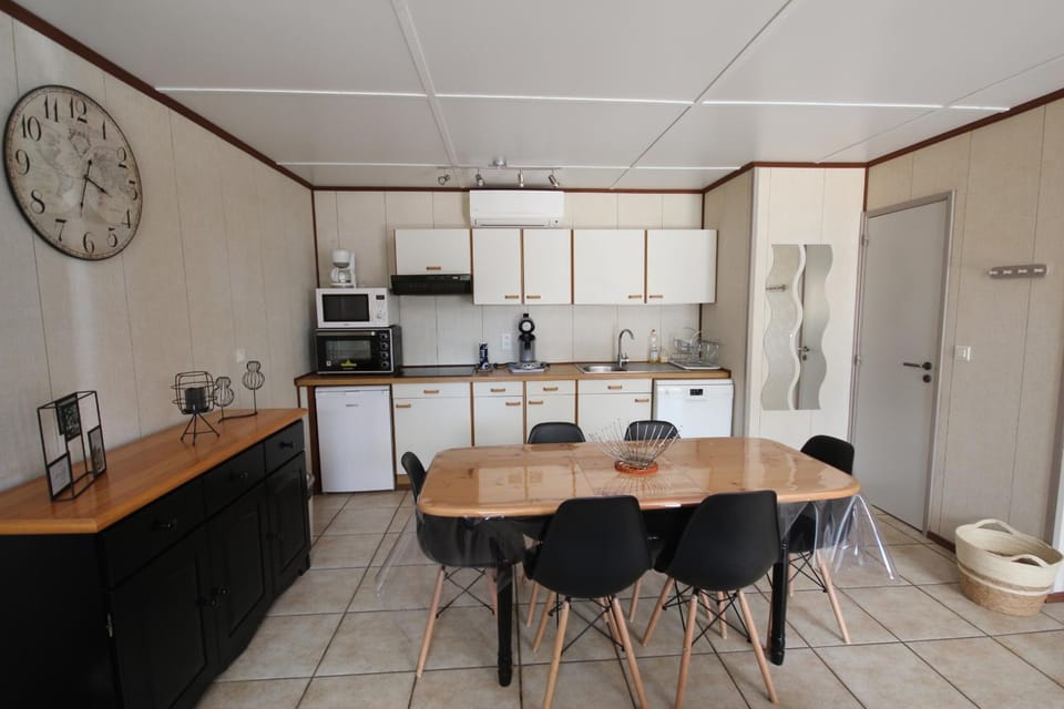 Domaine de vacances à 600m de la plage animations piscines en supplément belle villa climatisée 3 chambres 6 couchages WIFI LRPDSK3 Villa in Portiragnes