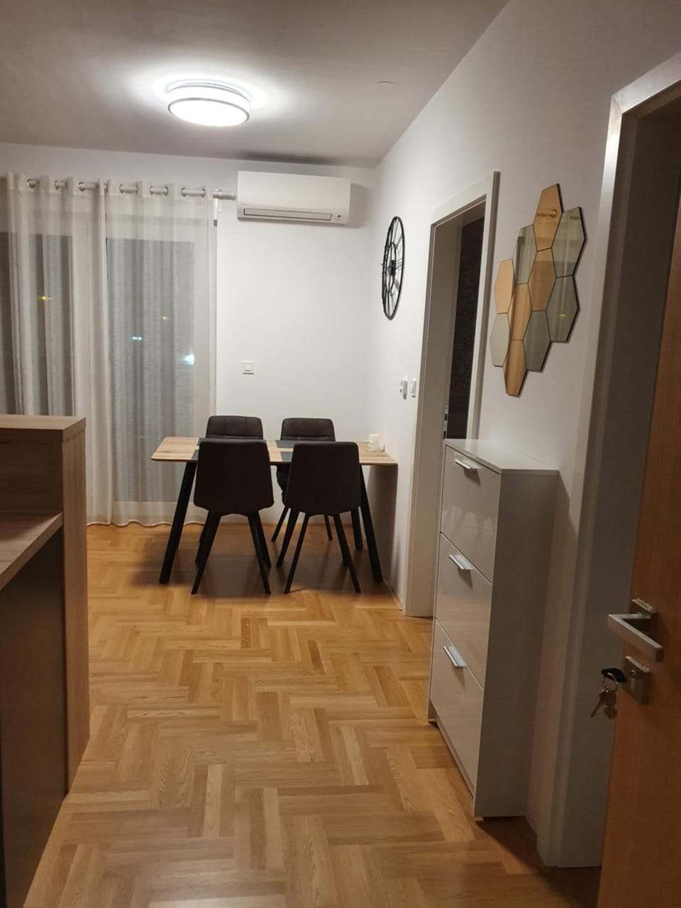 Other, Seating area