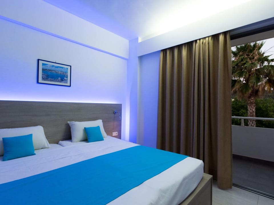 Bedroom, Garden view