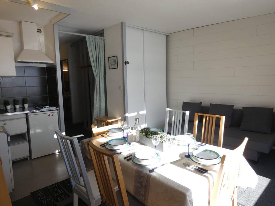 Studio cabine 6 pers. avec balcon, exposé sud, Club Engaly II - FR-1-457-241 Cabin in Saint-Lary-Soulan