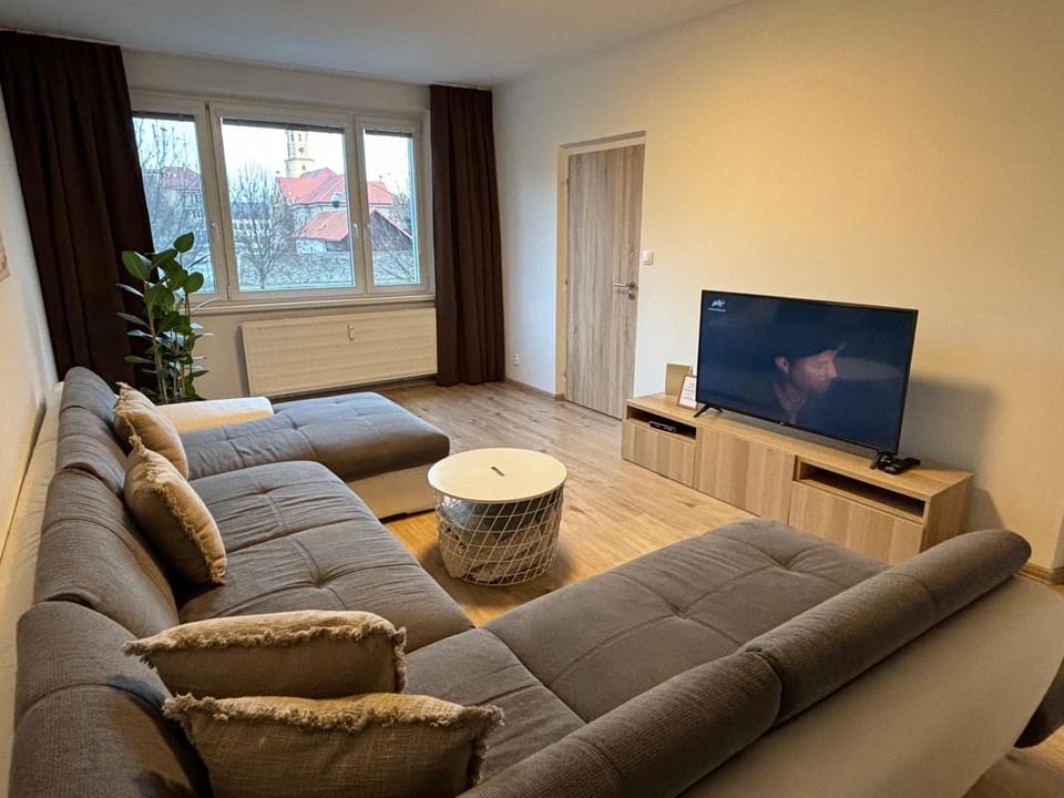 TV and multimedia, Living room, Seating area