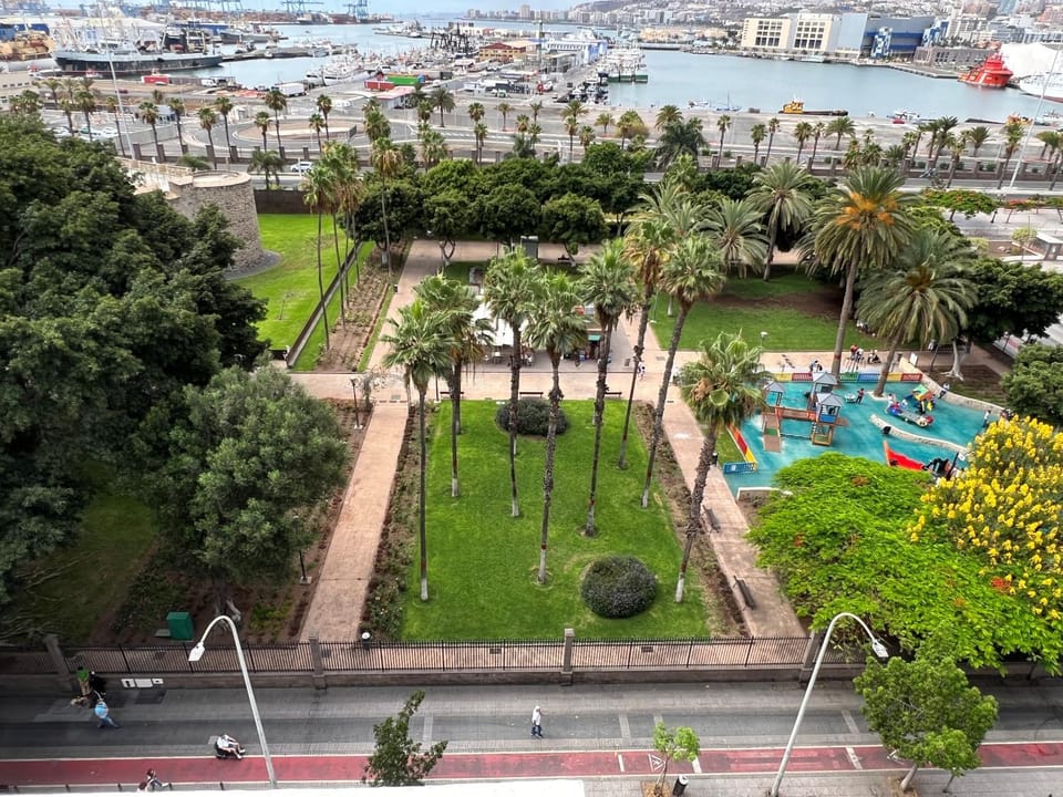 Garden view, Sea view