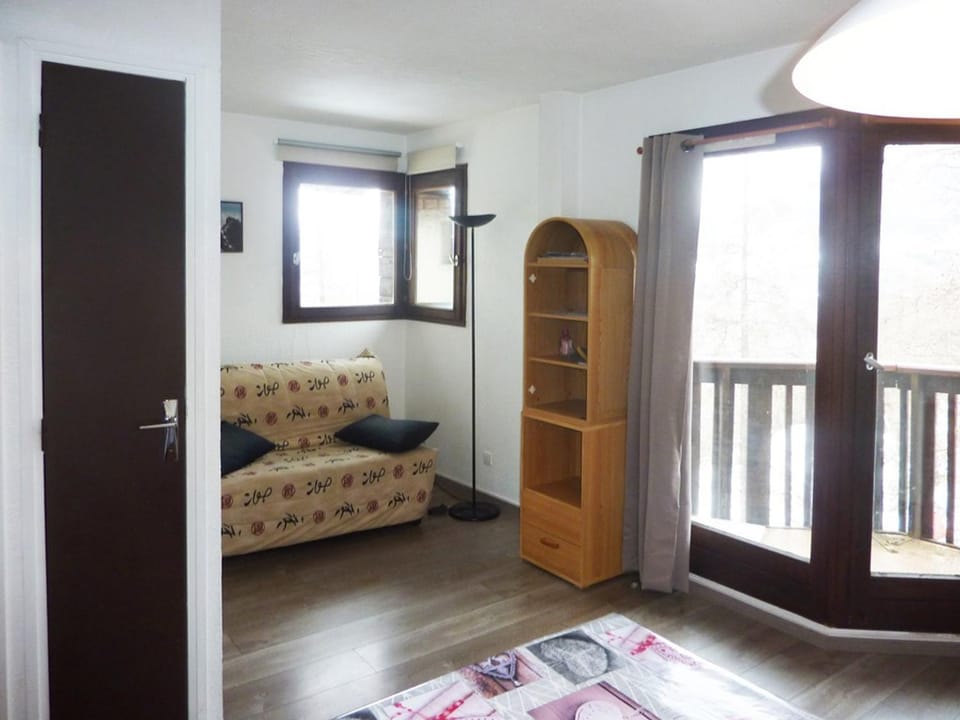 Studio confortable pour 4 pers avec départ skis aux pieds - FR-1-322-397 Apartment in Provence-Alpes-Côte d'Azur