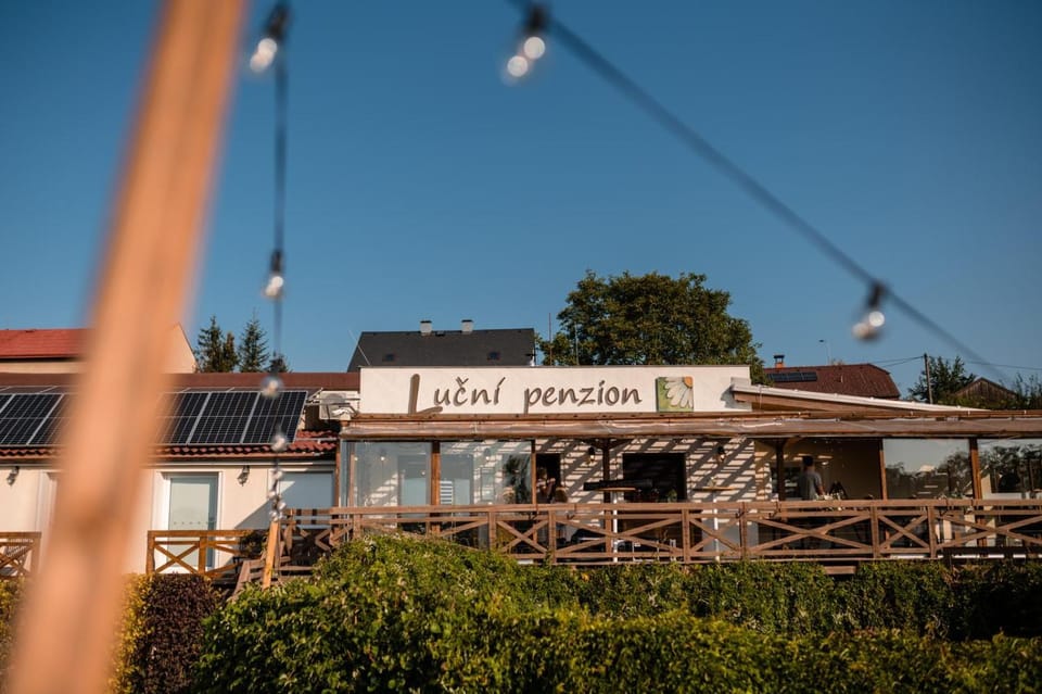 Property building, Restaurant/places to eat