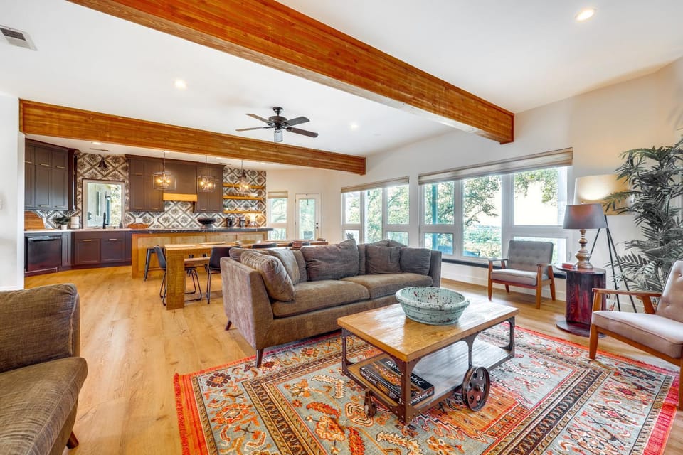 Modern Fischer House w/ Deck, Fire Pit & Hot Tub! House in Canyon Lake