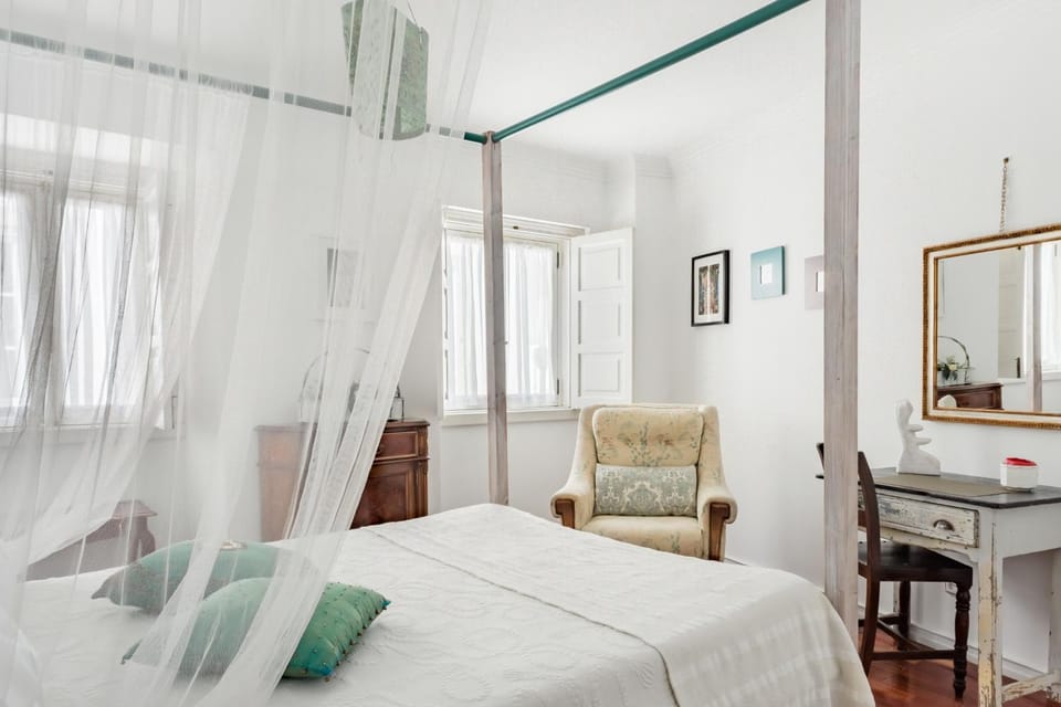 Bed, Photo of the whole room, Bedroom, hair dresser
