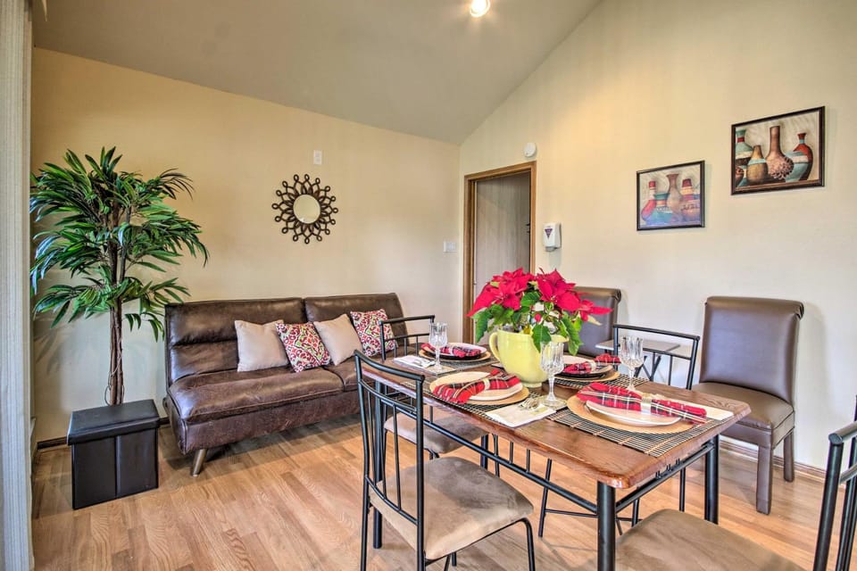 Quiet Rental w/ Balcony: 14 Mi to Downtown Houston Apartment in Harris County