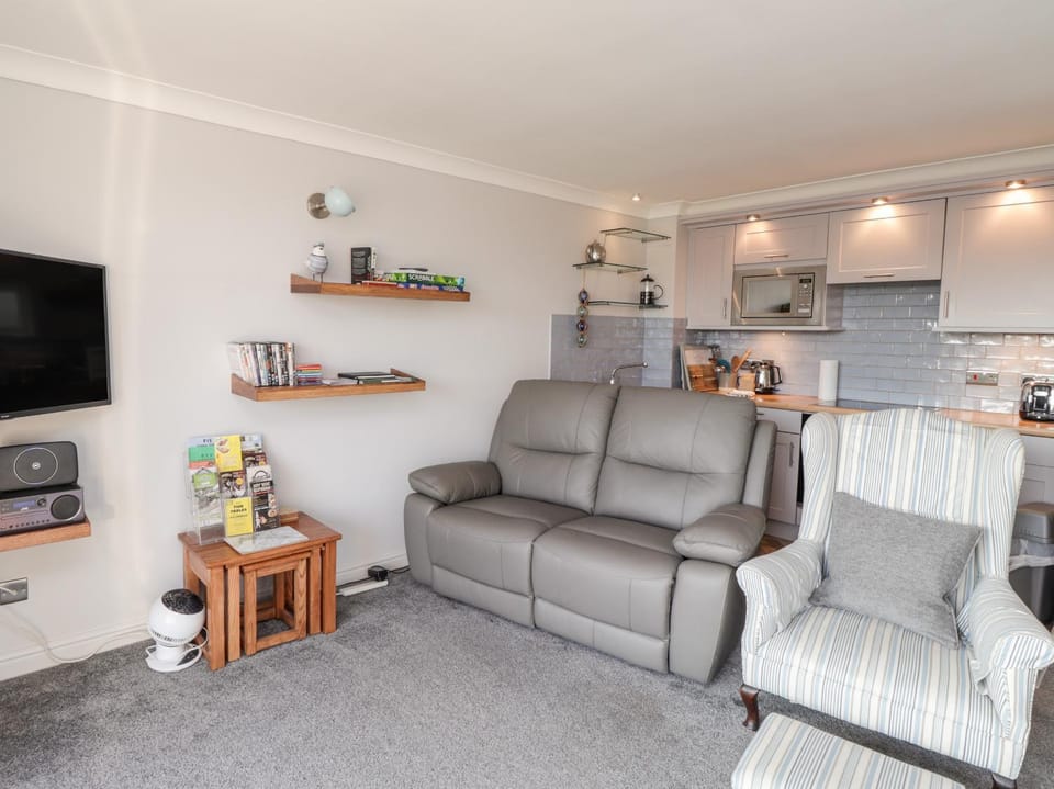 3 Tidal Apartment in Rother District