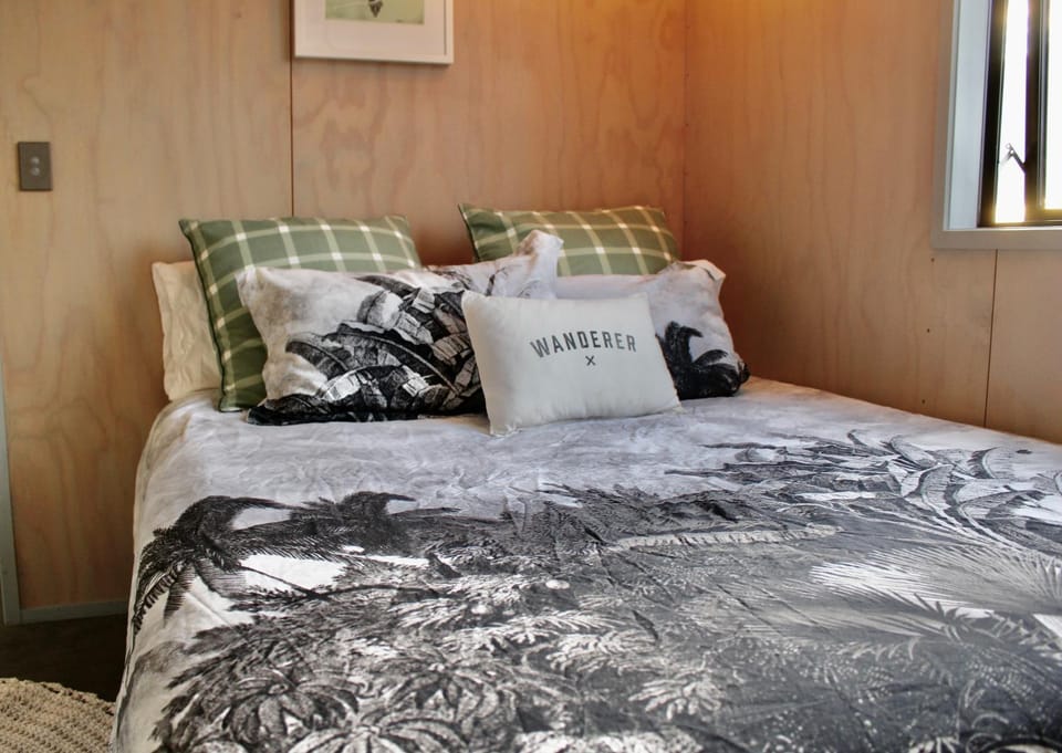 The Beach House on the Hill Apartment in Raglan