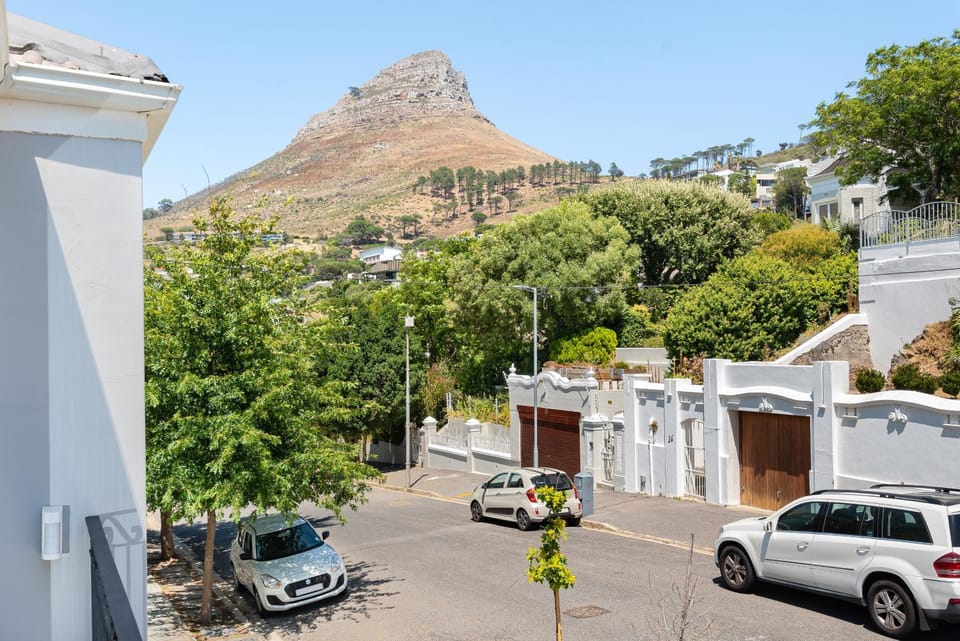 Queens Road 11B House in Cape Town