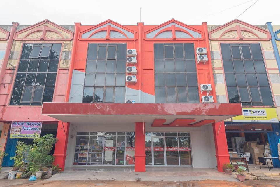 Facade/entrance
