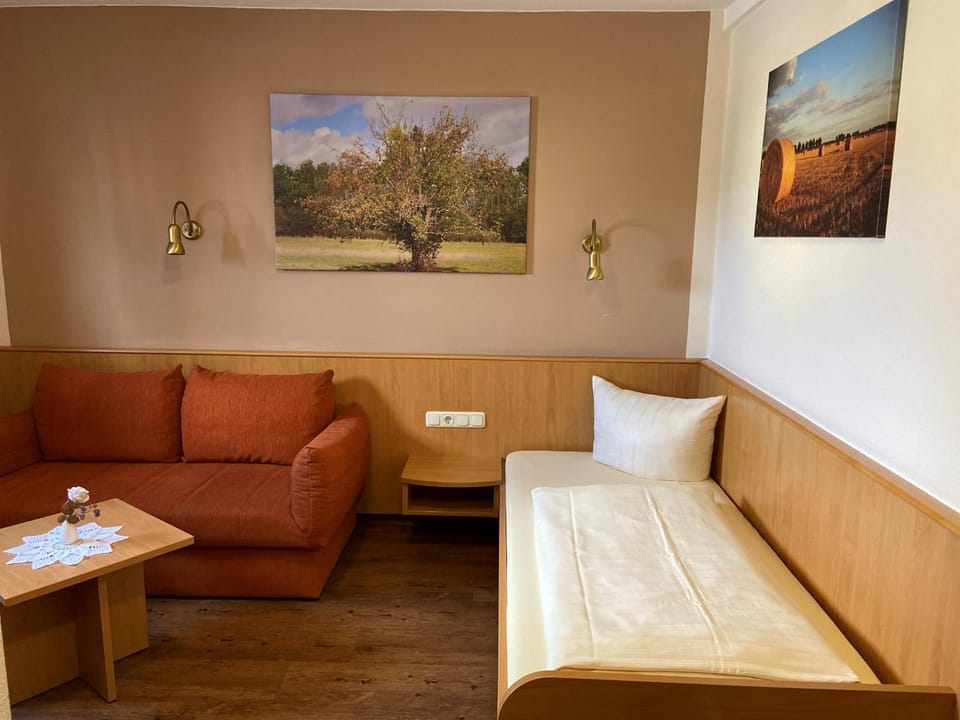 Bathroom, TV and multimedia
