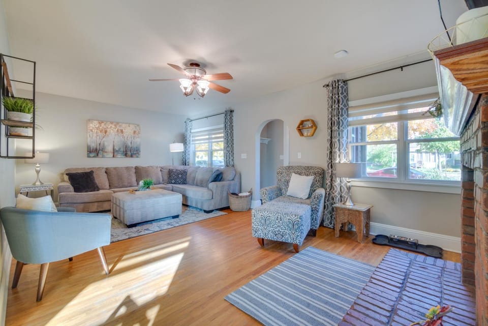 Charming Getaway, Walk to Windsor Lake & Downtown! House in Greeley