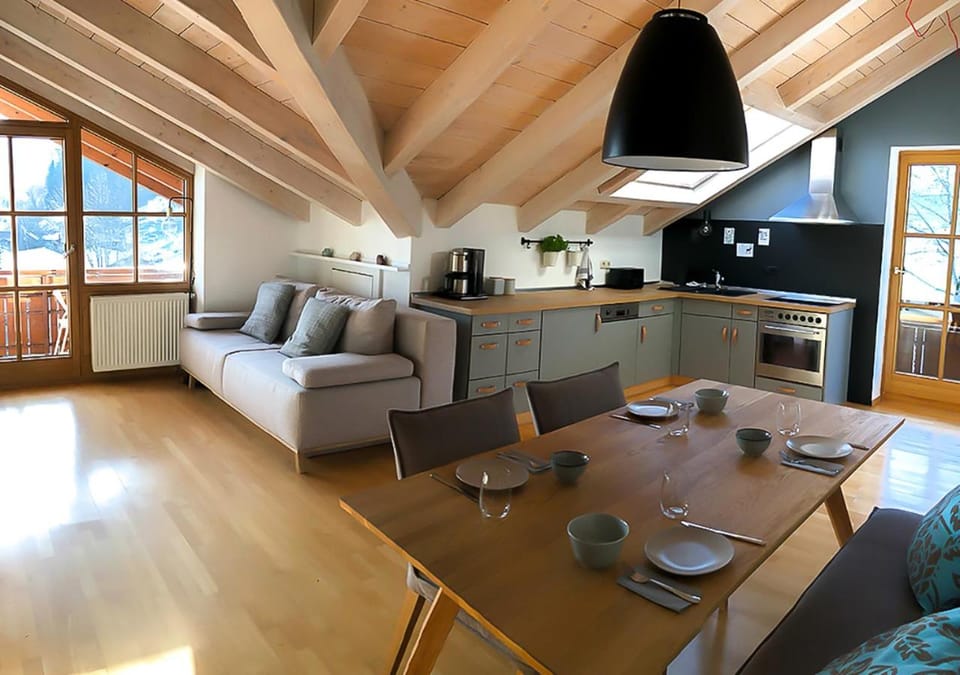 Living room, Dining area