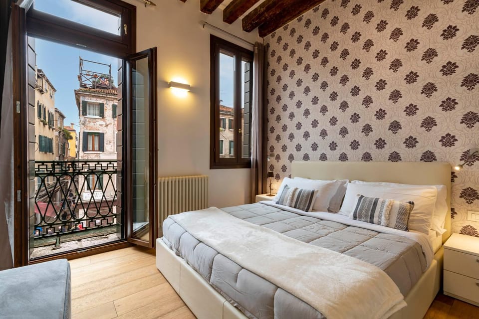 Balcony/Terrace, Bedroom, City view