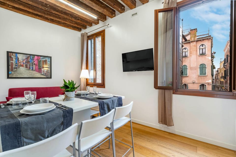 View (from property/room), View (from property/room), Living room