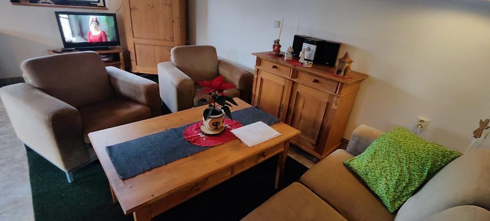 TV and multimedia, Seating area