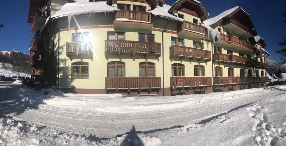 Property building, Winter