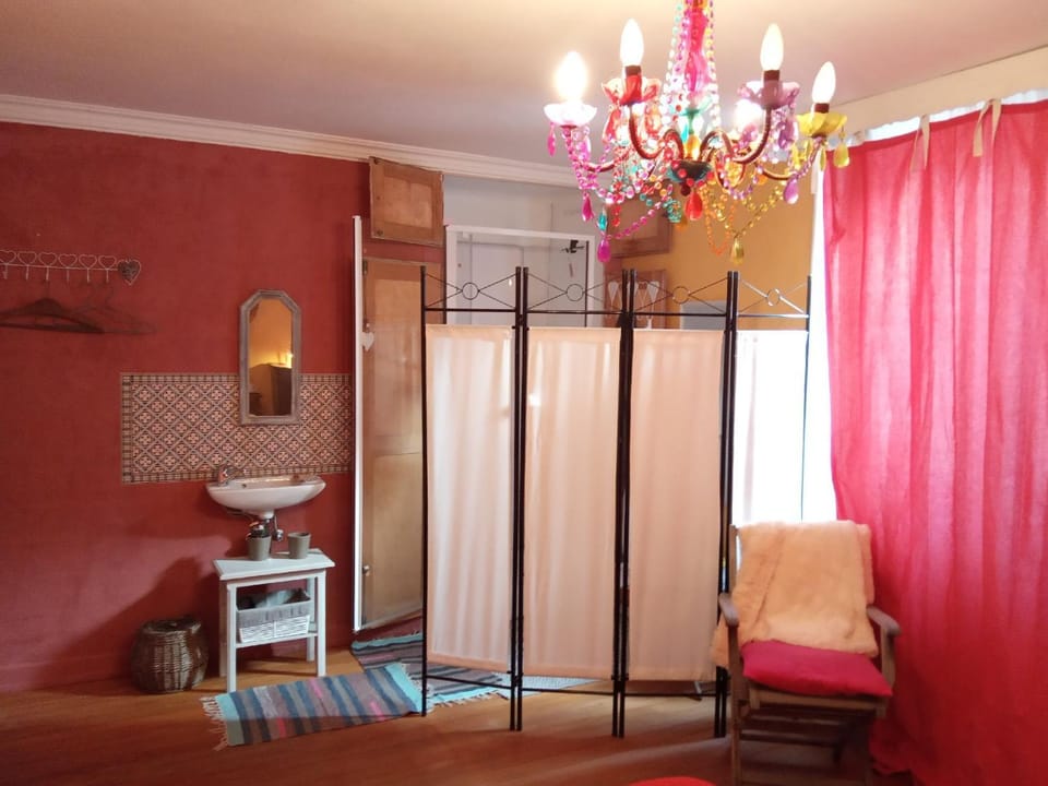La chambre rose Vacation rental in Grand Est