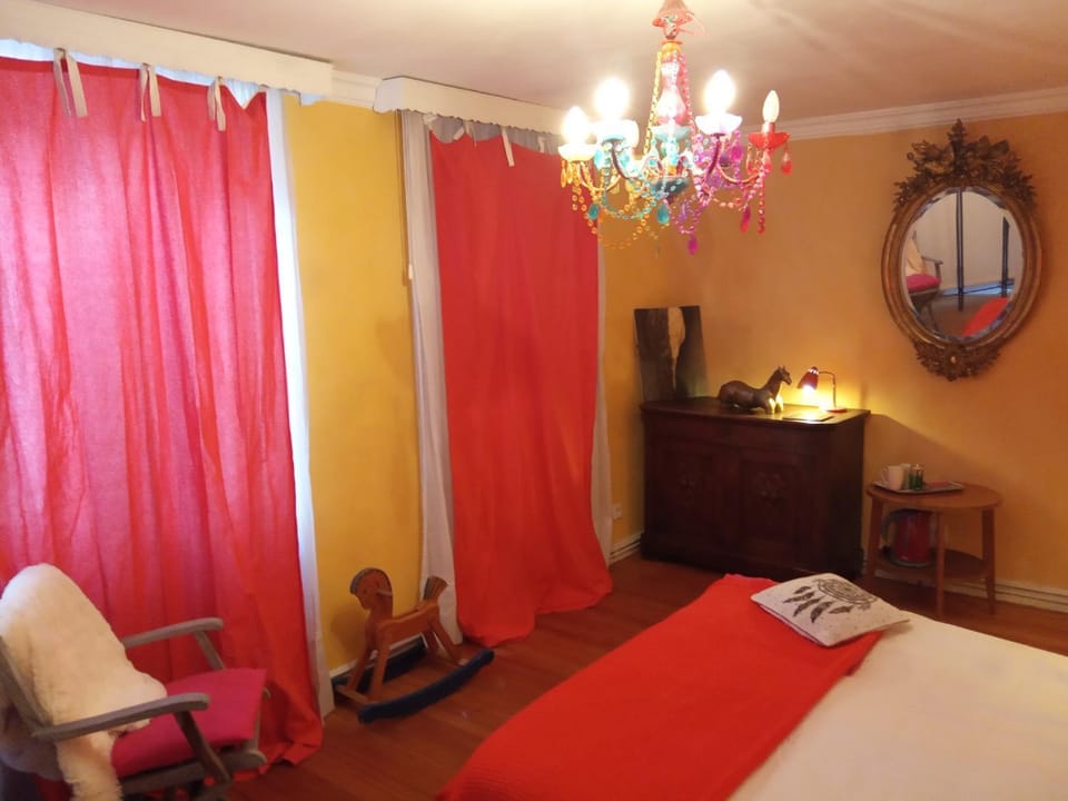 La chambre rose Vacation rental in Grand Est