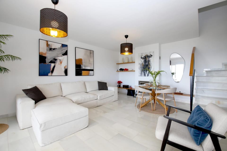 Living room, Seating area, Dining area