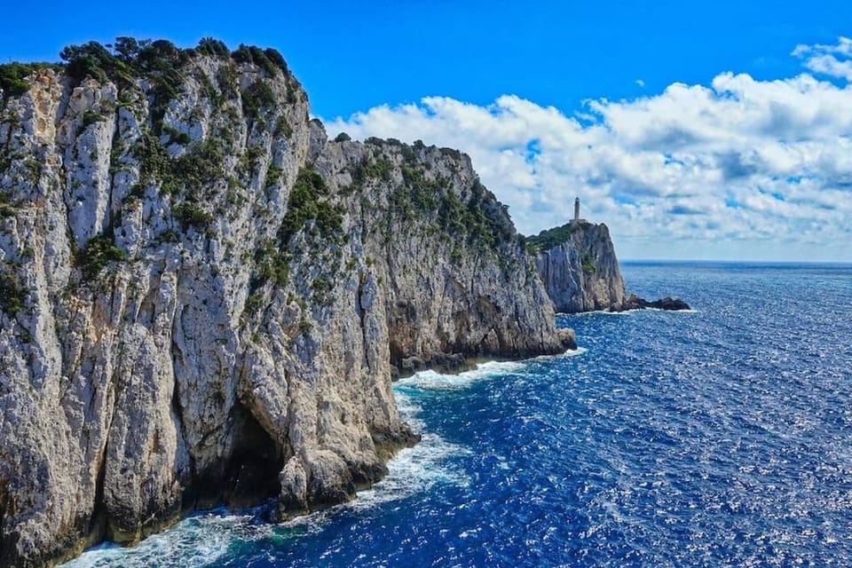 Nearby landmark, Natural landscape
