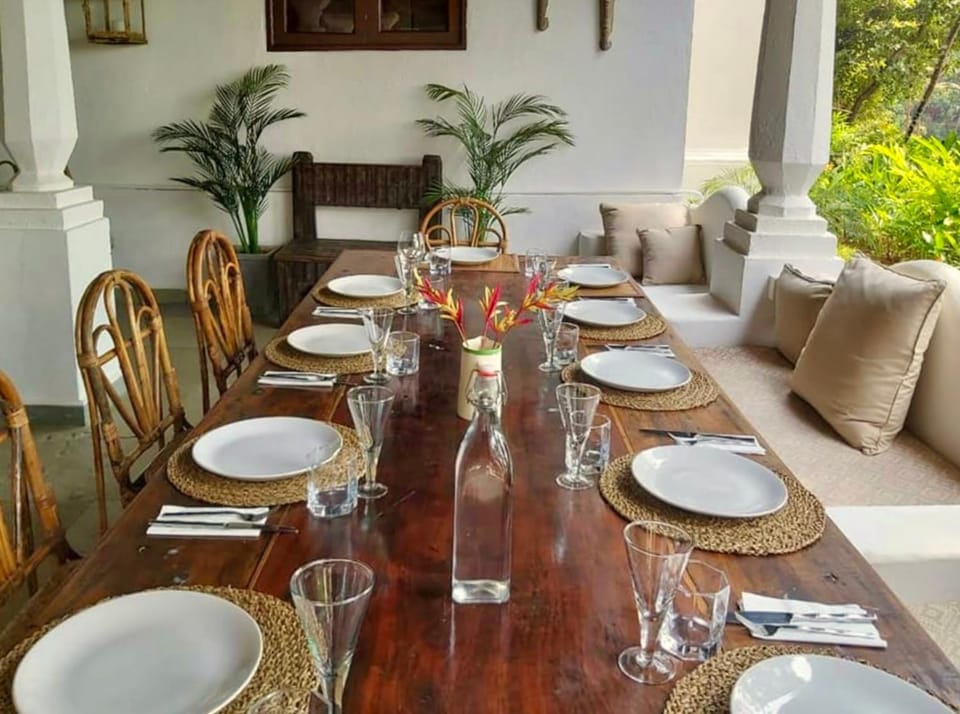 Patio, Dining area