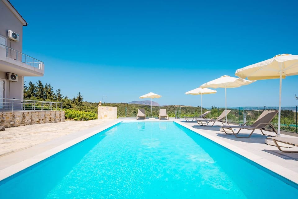 Day, Other, Swimming pool, sunbed