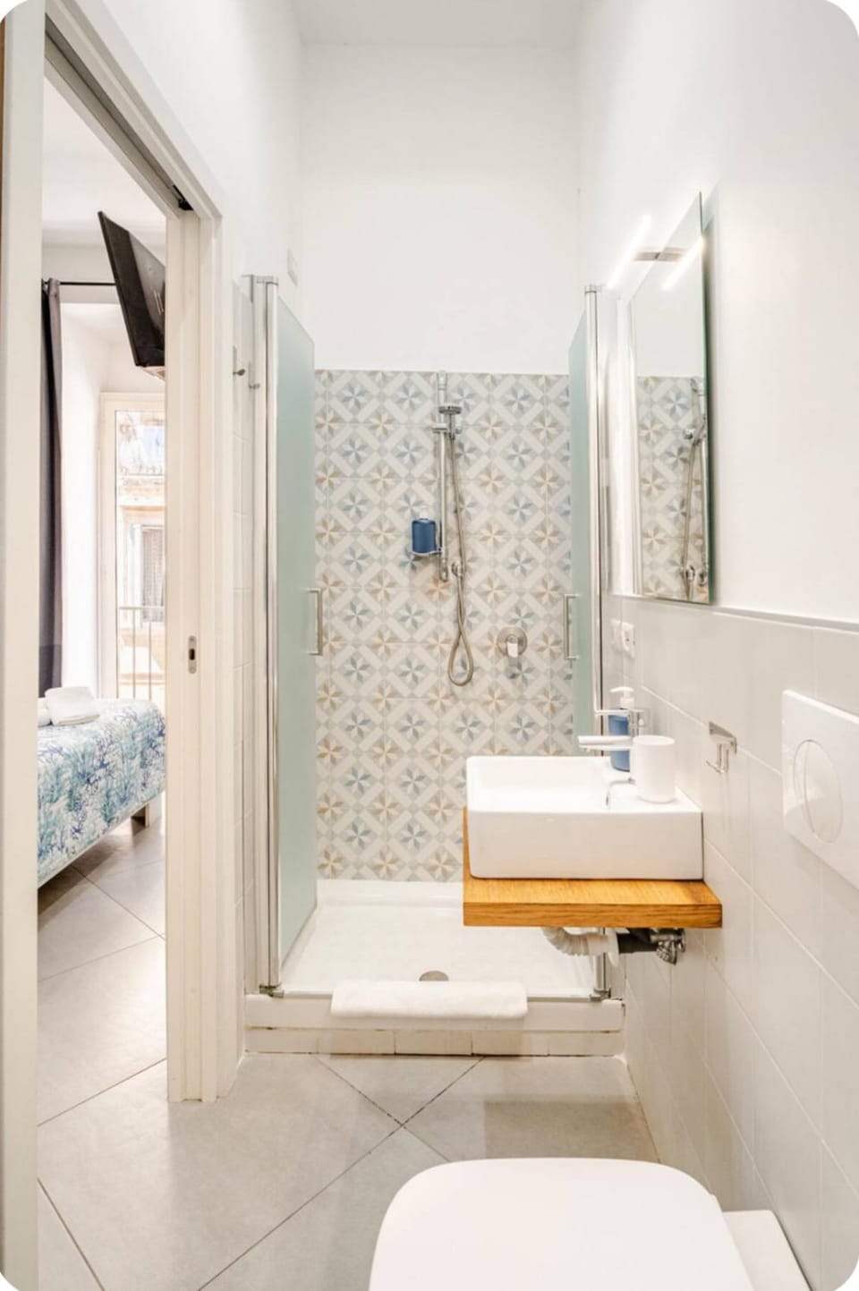 Shower, Toilet, Bathroom, Bath, towels