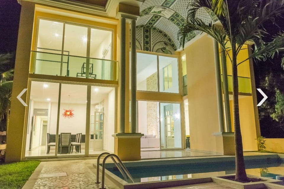 Facade/entrance, Swimming pool, Swimming pool