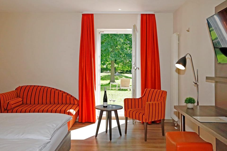 Living room, Photo of the whole room
