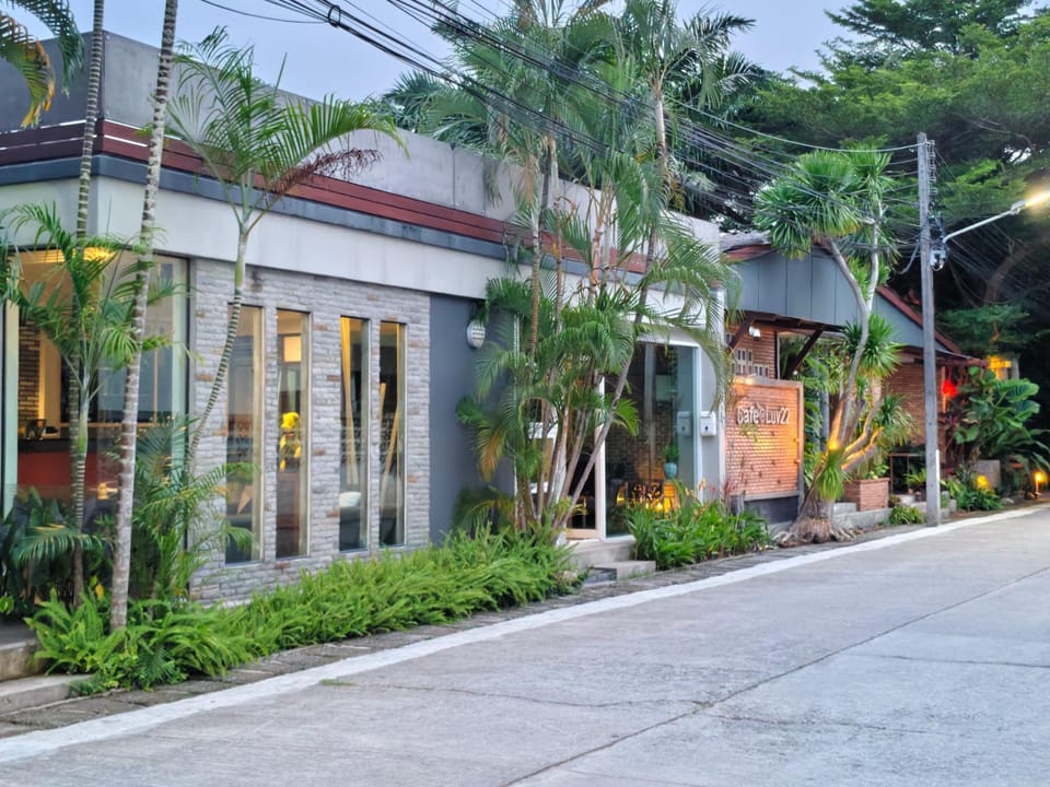Property building, Street view