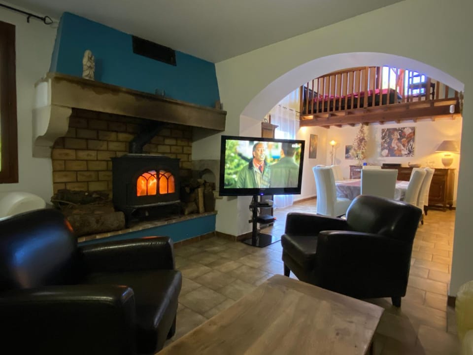 GITE CLARIMOR House in Provence-Alpes-Côte d'Azur