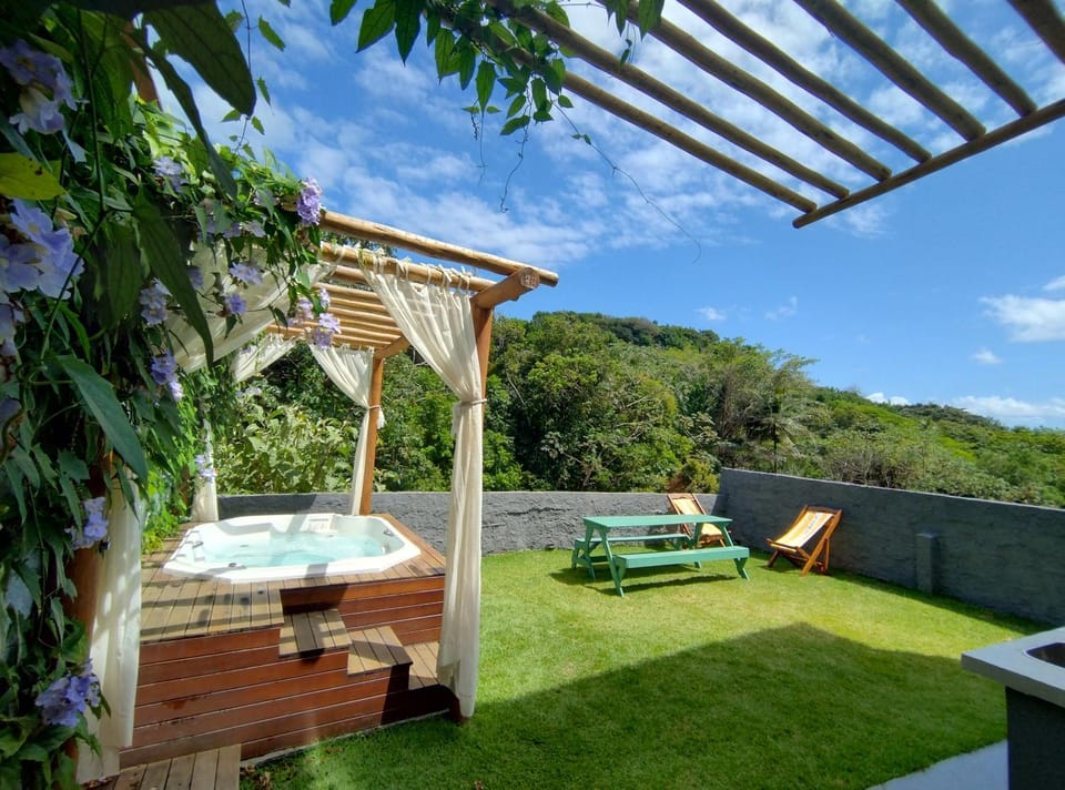 Garden, Hot Tub