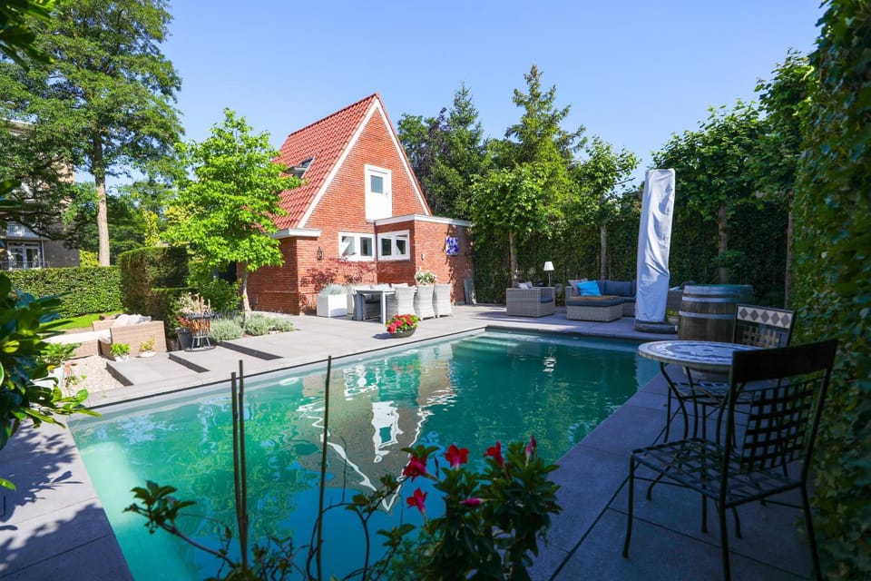 Garden, Swimming pool, Swimming pool