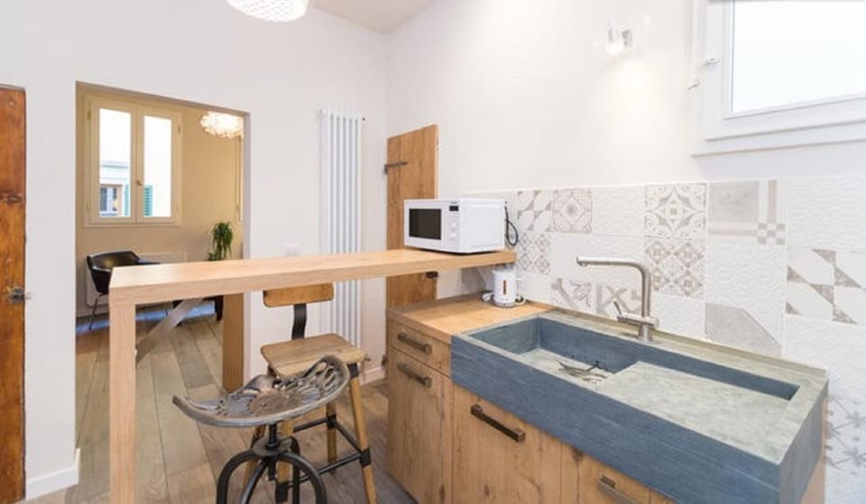 Kitchen or kitchenette