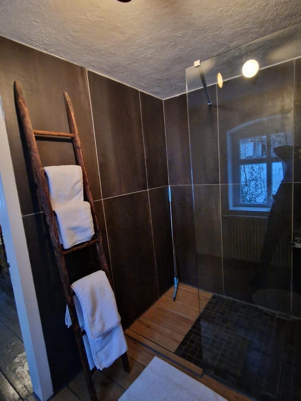 Shower, Bathroom, towels