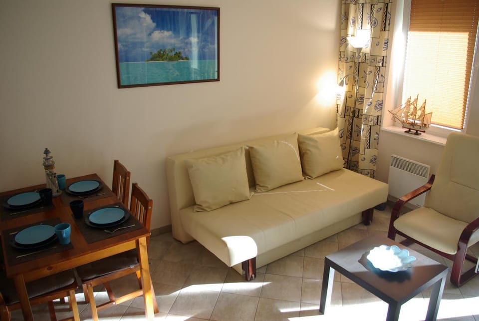 Living room, Photo of the whole room, Seating area