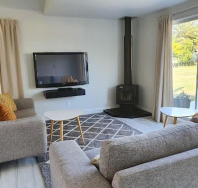 TV and multimedia, Seating area