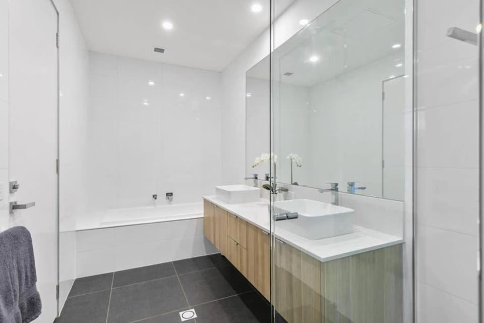 Stunning Main Beach Location- Anglesea House in Anglesea