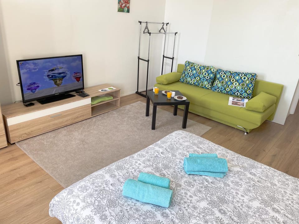 TV and multimedia, Seating area