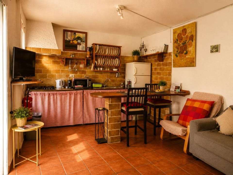 APARTMENTS ON AN ORGANIC FARM BY THE COAST, Frontera House in El Hierro