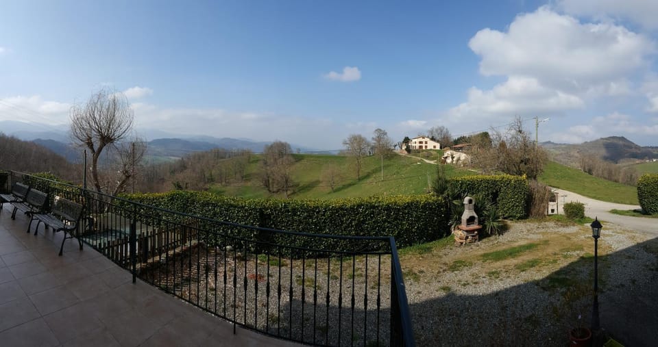 Balcony/Terrace, Mountain view