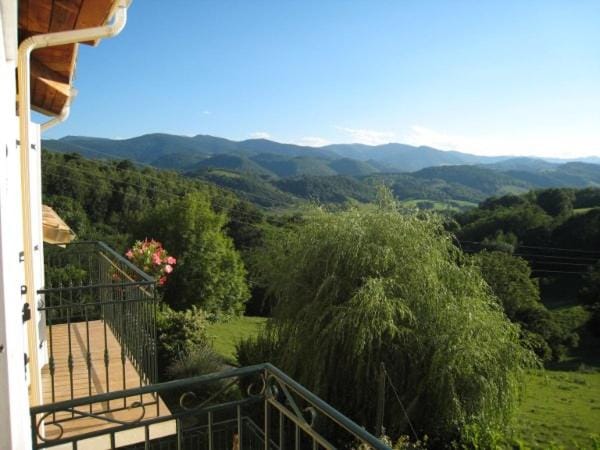 Balcony/Terrace, Mountain view